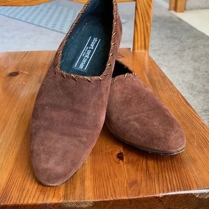Stuart Weitzman size 7 brown suede slip on loafer
